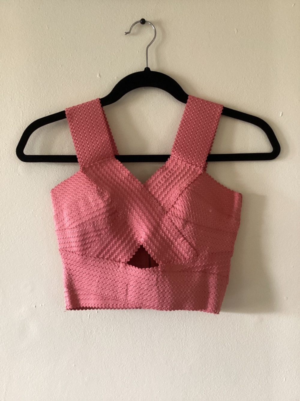 CHARLOTTE RUSSE pink crop - Picture 2 of 5
